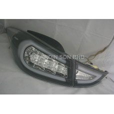 Hyundai Elantra 12- Black Face Light Bar LED Tail Lamp